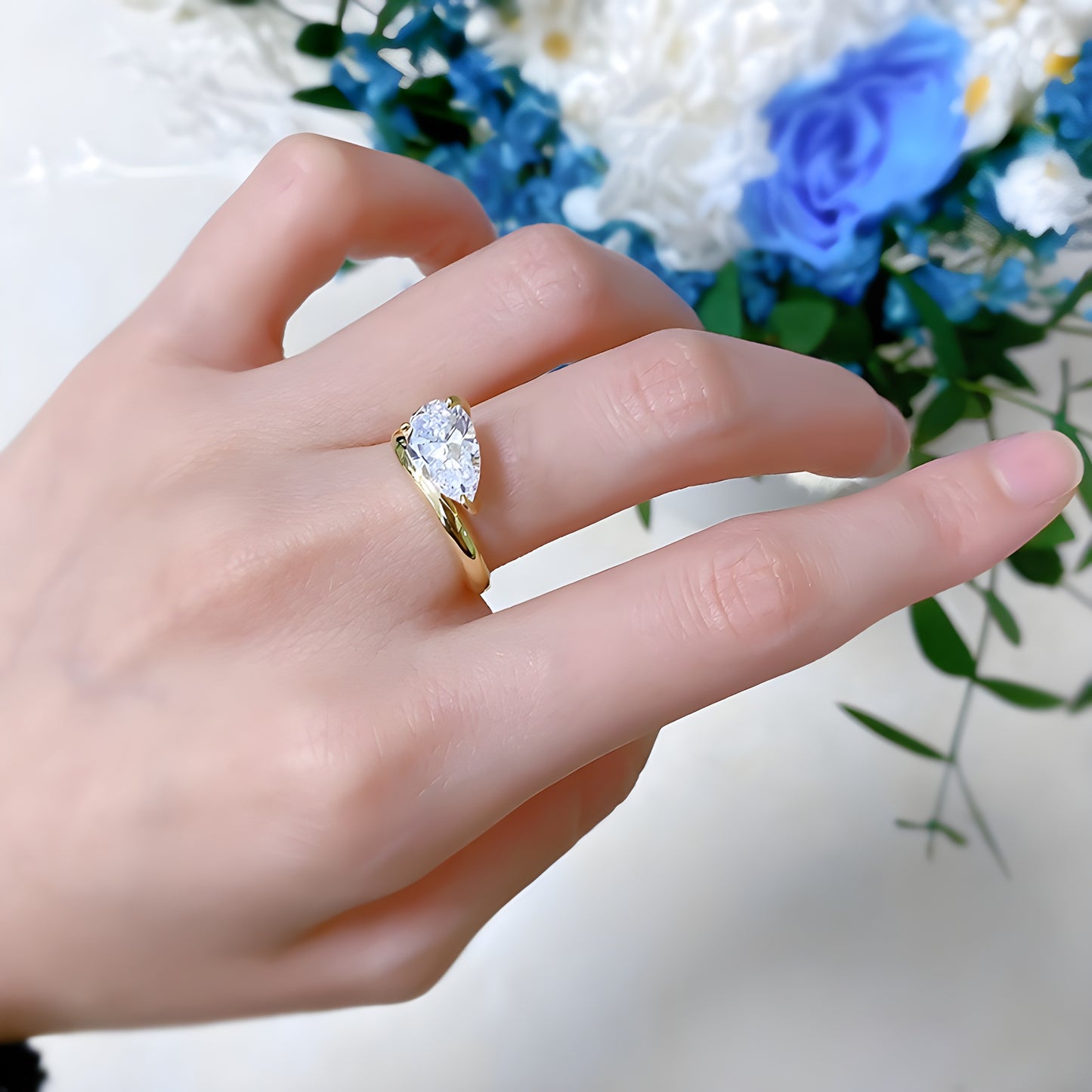The Elara - 2.0 Ct. Pear Cut 925 Silver Women Ring with 18k Gold Plated