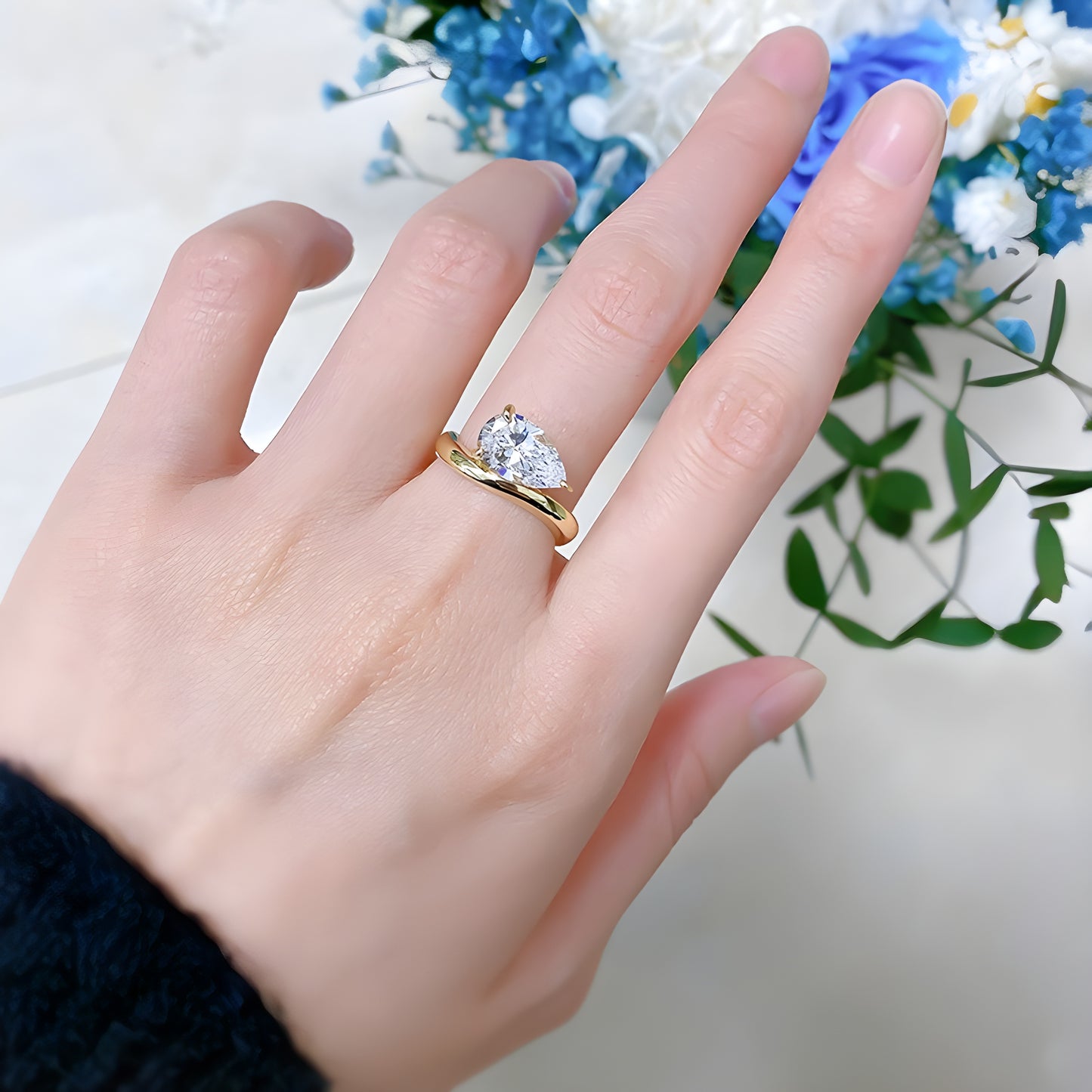 The Elara - 2.0 Ct. Pear Cut 925 Silver Women Ring with 18k Gold Plated