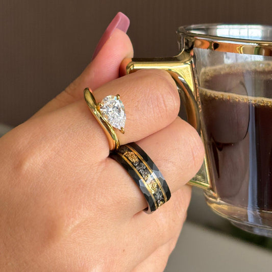 The Amoura - Rings for Couples