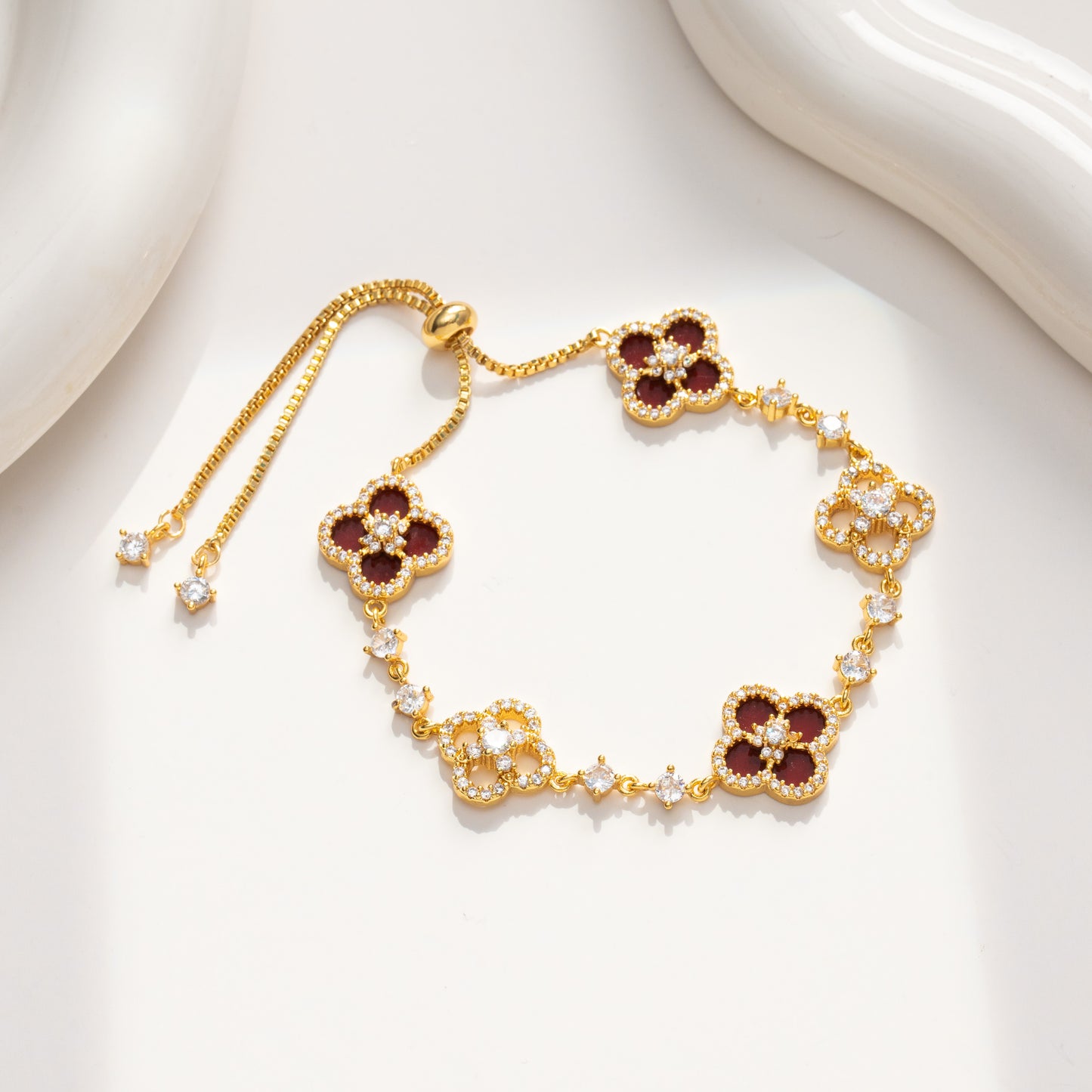 Elegant Clover Bracelet for Women