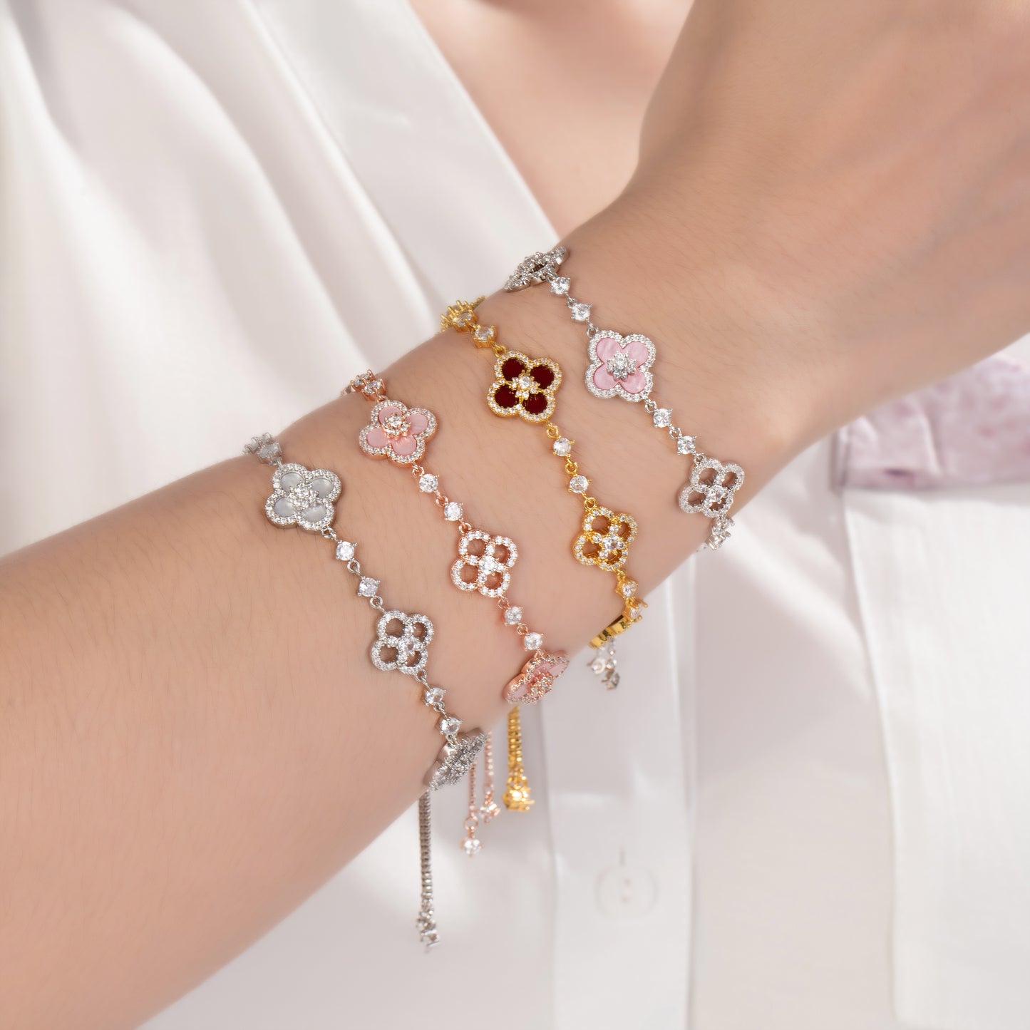 Elegant Clover Bracelet for Women