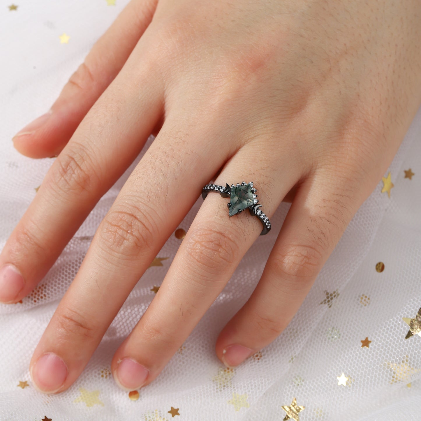 The Mossveil - Kite Cut Moss Agate Couple Ring Set