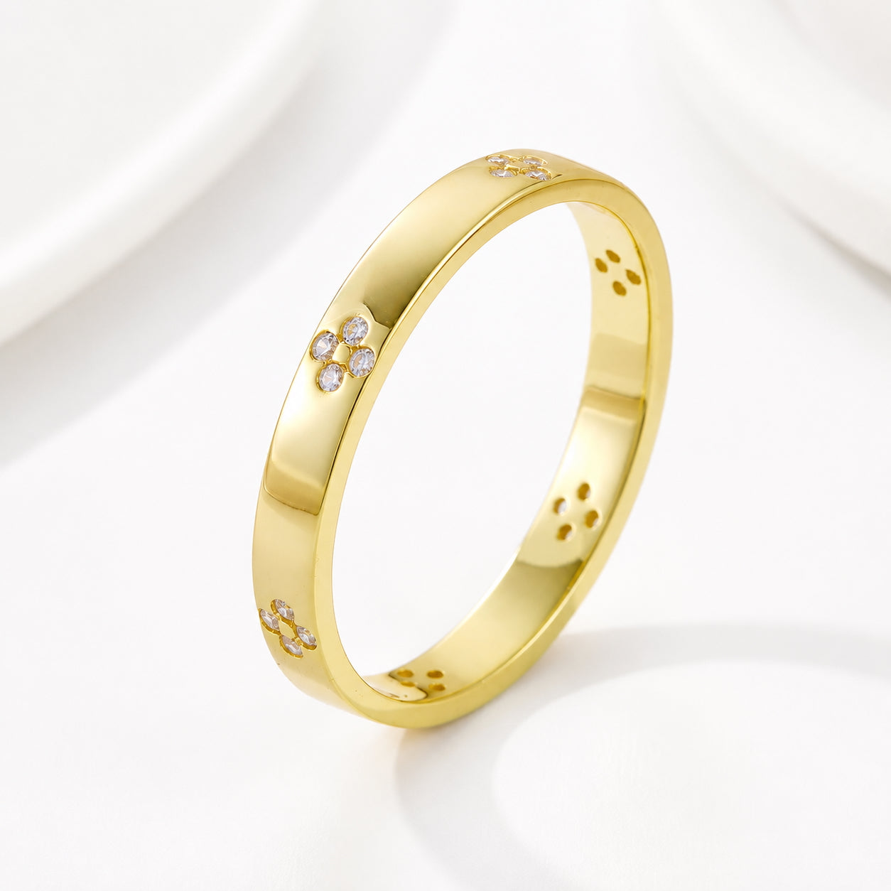 The Folia - Four Leaf Clover Band - 18k Gold