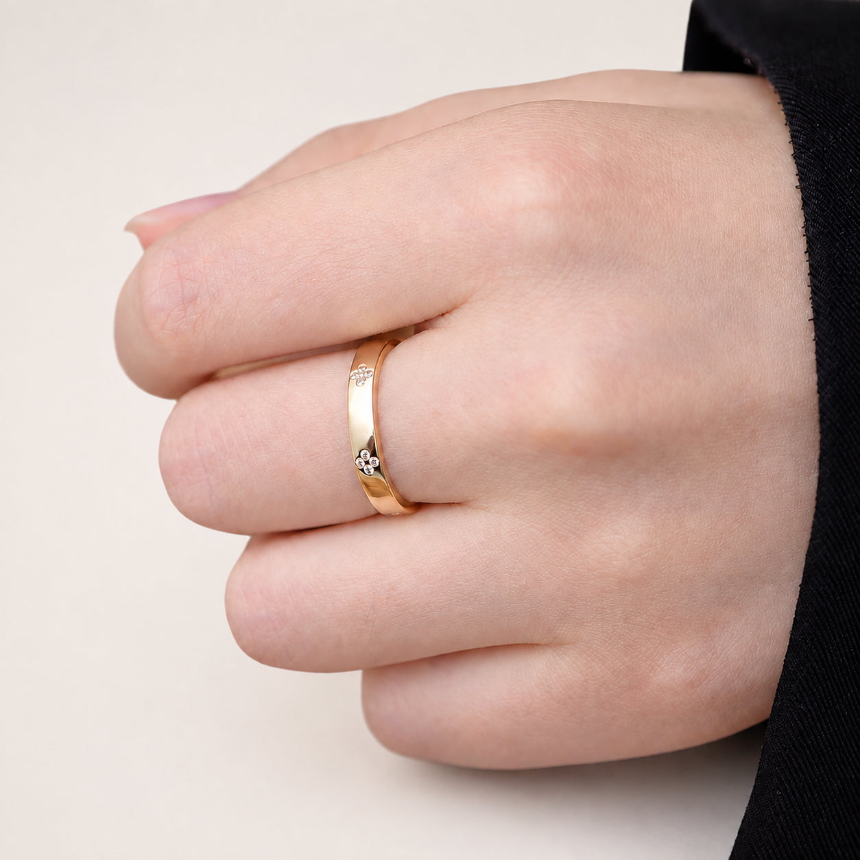 The Folia - Four Leaf Clover Band - 18k Gold