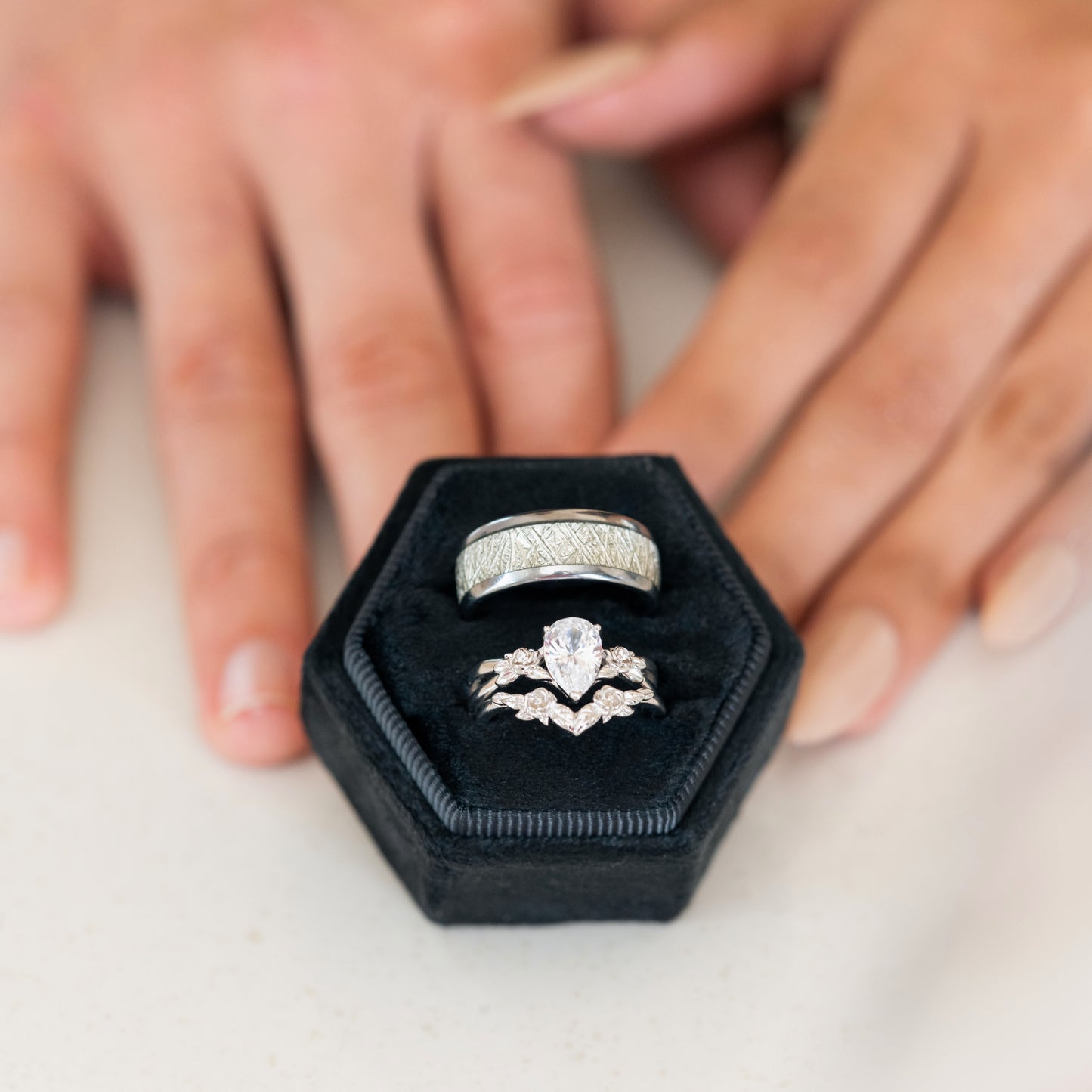 The Belora - Wedding Rings for Couples