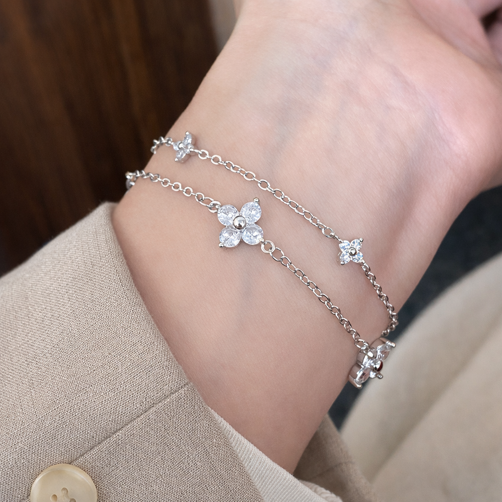 Double Layered Clover Bracelet