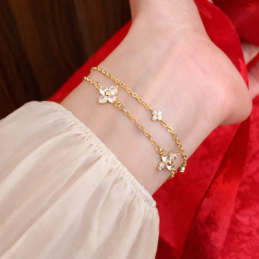 Double Layered Clover Bracelet