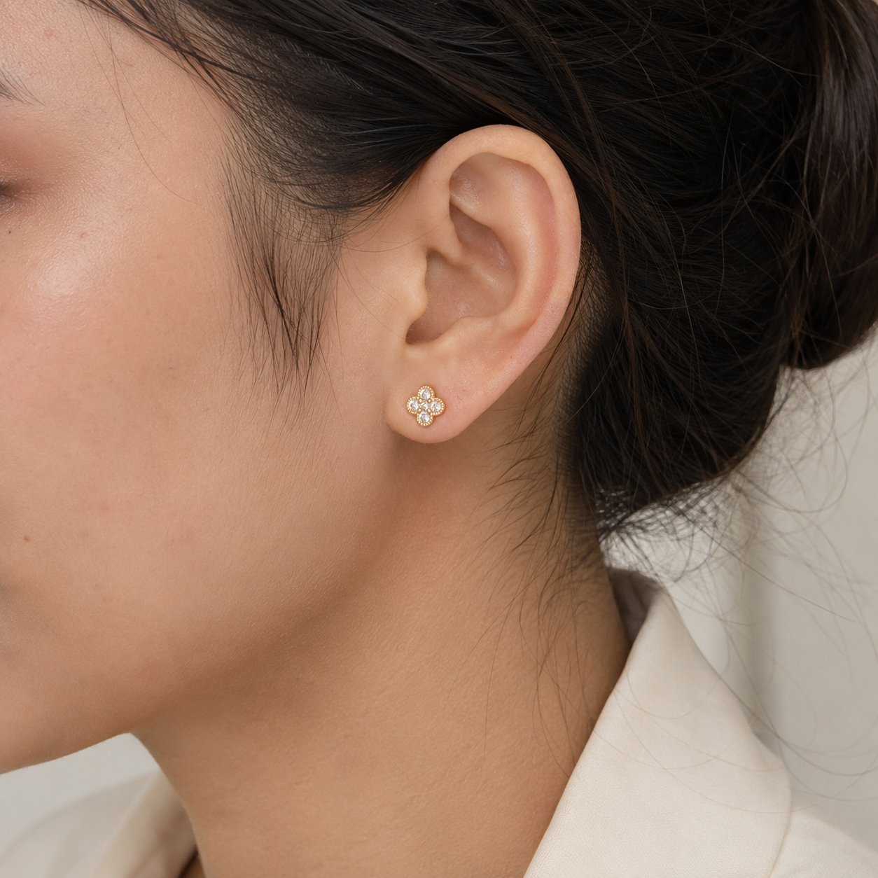 The Petalia - Clover Stud Earrings
