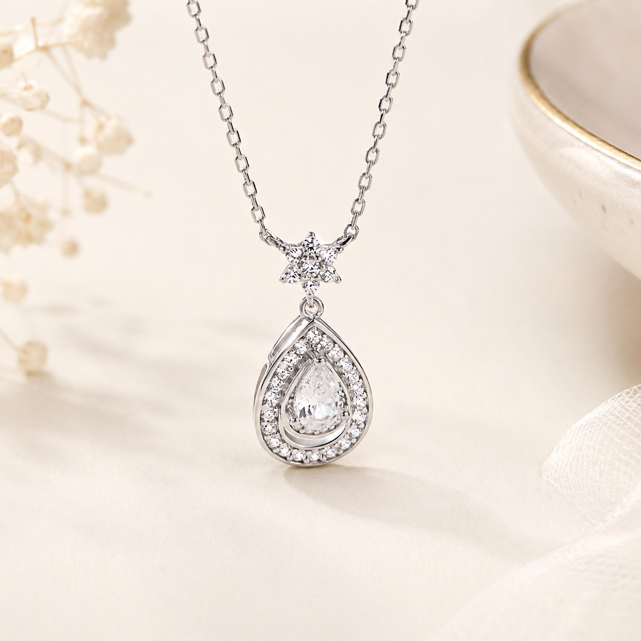 Pear Cut Simulated Diamond Women Silver Necklace