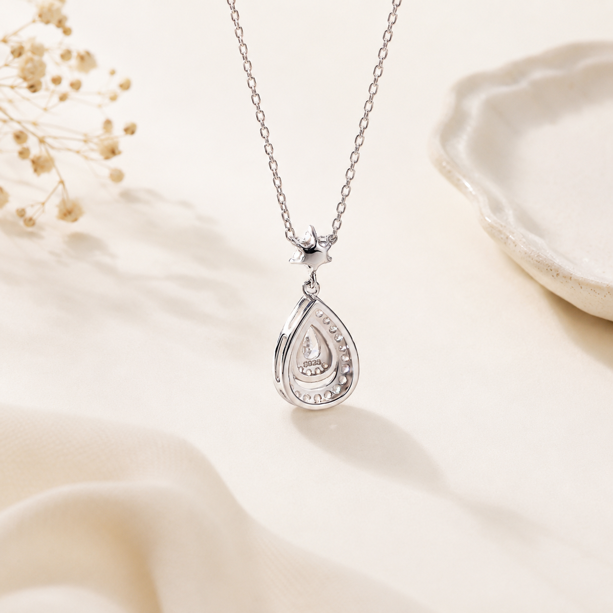 Pear Cut Simulated Diamond Women Silver Necklace