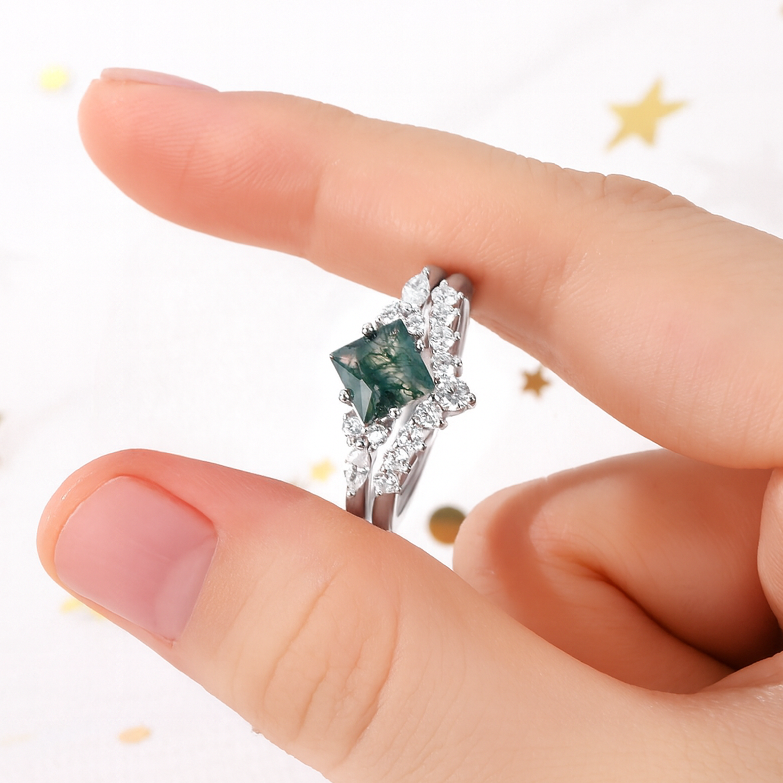 The Virelle - Natural Moss Agate Ring Set