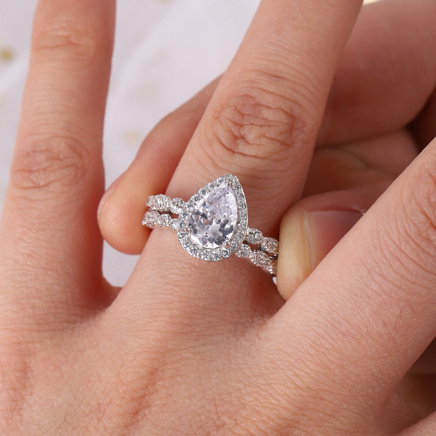 The Averin - Wedding Rings for Couples