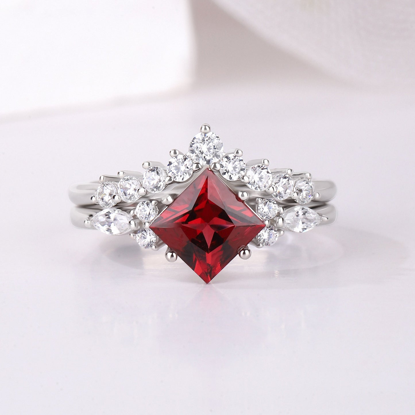 The Velmora - Natural Garnet Women Ring Set