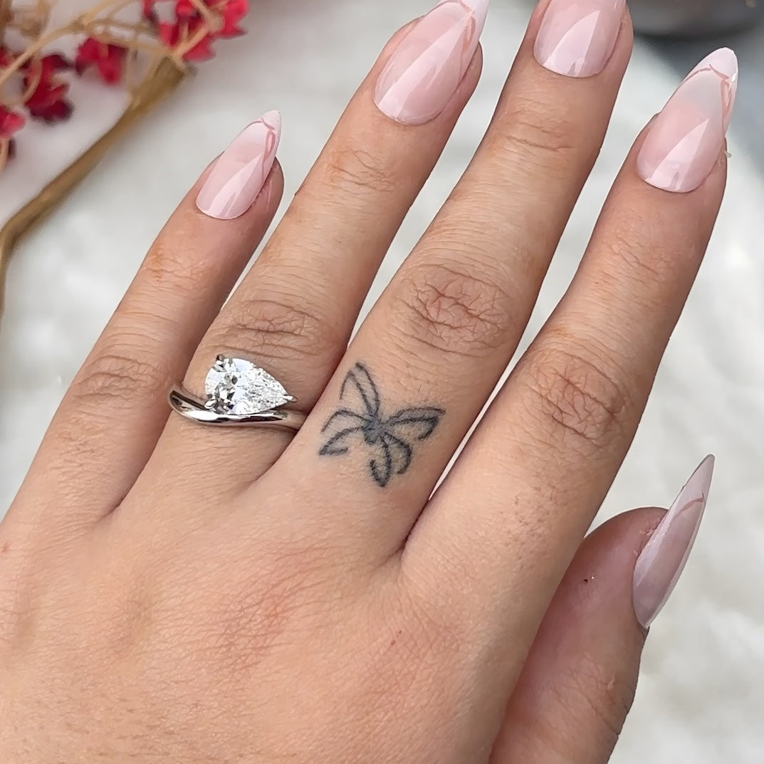 The Elara - 2.0 Ct. Pear Cut 925 Silver Women Ring with 18k Gold Plated