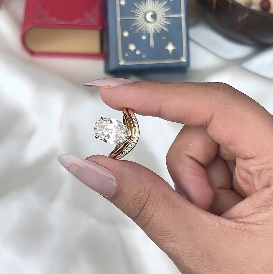 The Solira - Oval Cut Women Ring Set with 18k Gold Plated