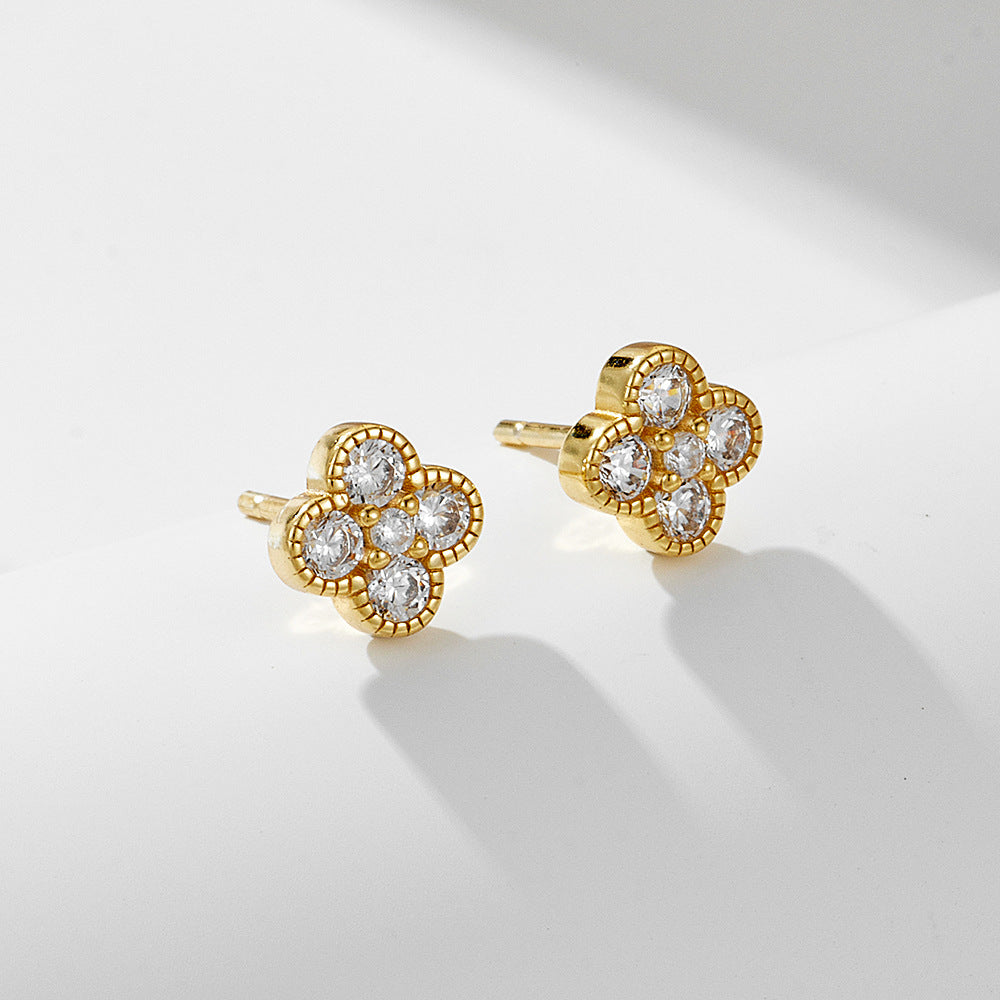 The Petalia - Clover Stud Earrings