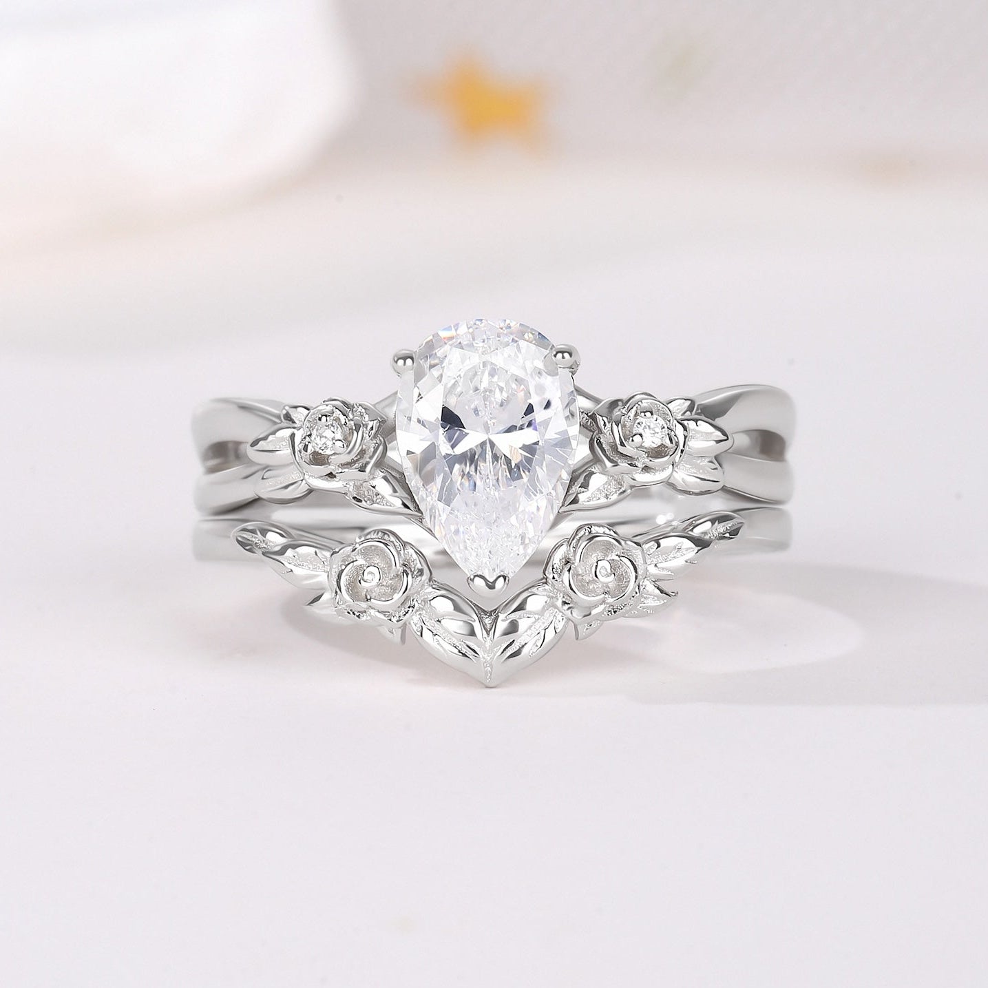 The Belora - Wedding Ring Set