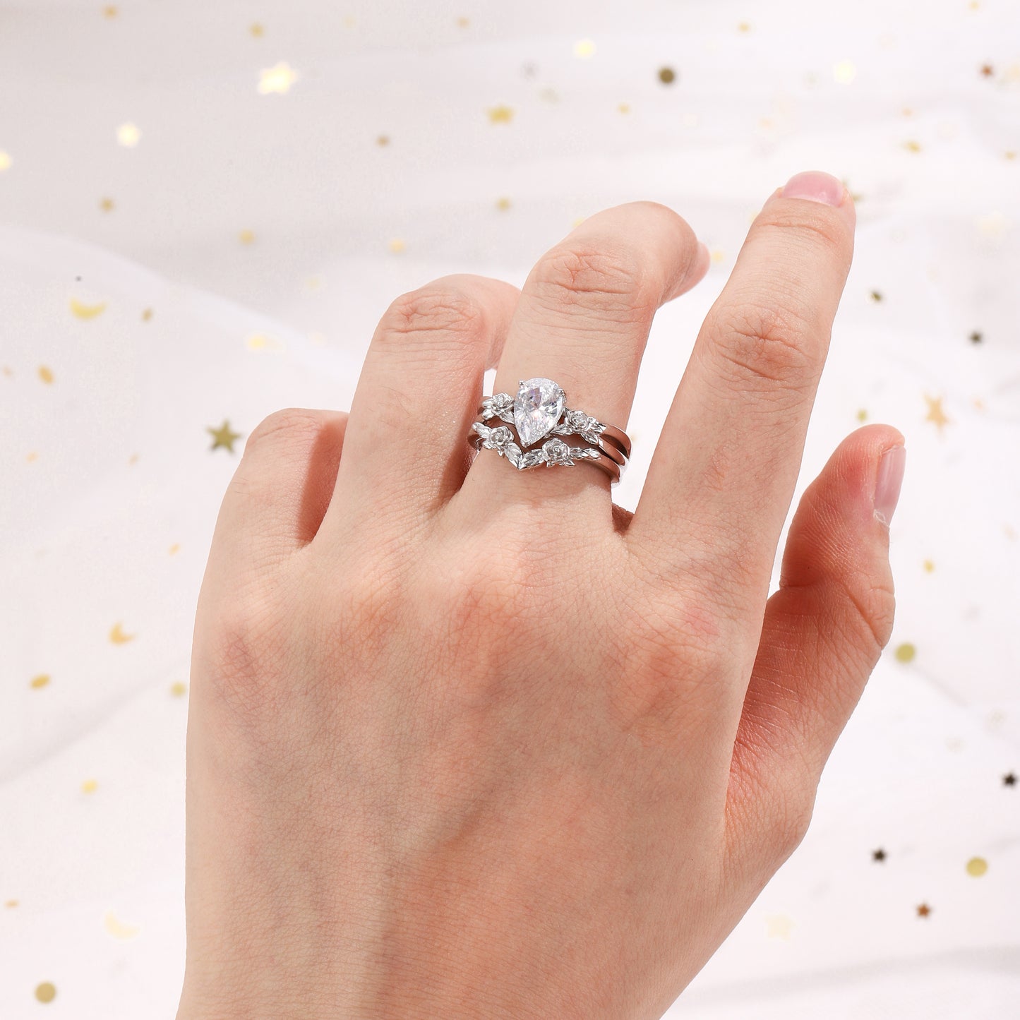 The Belora - Wedding Rings for Couples