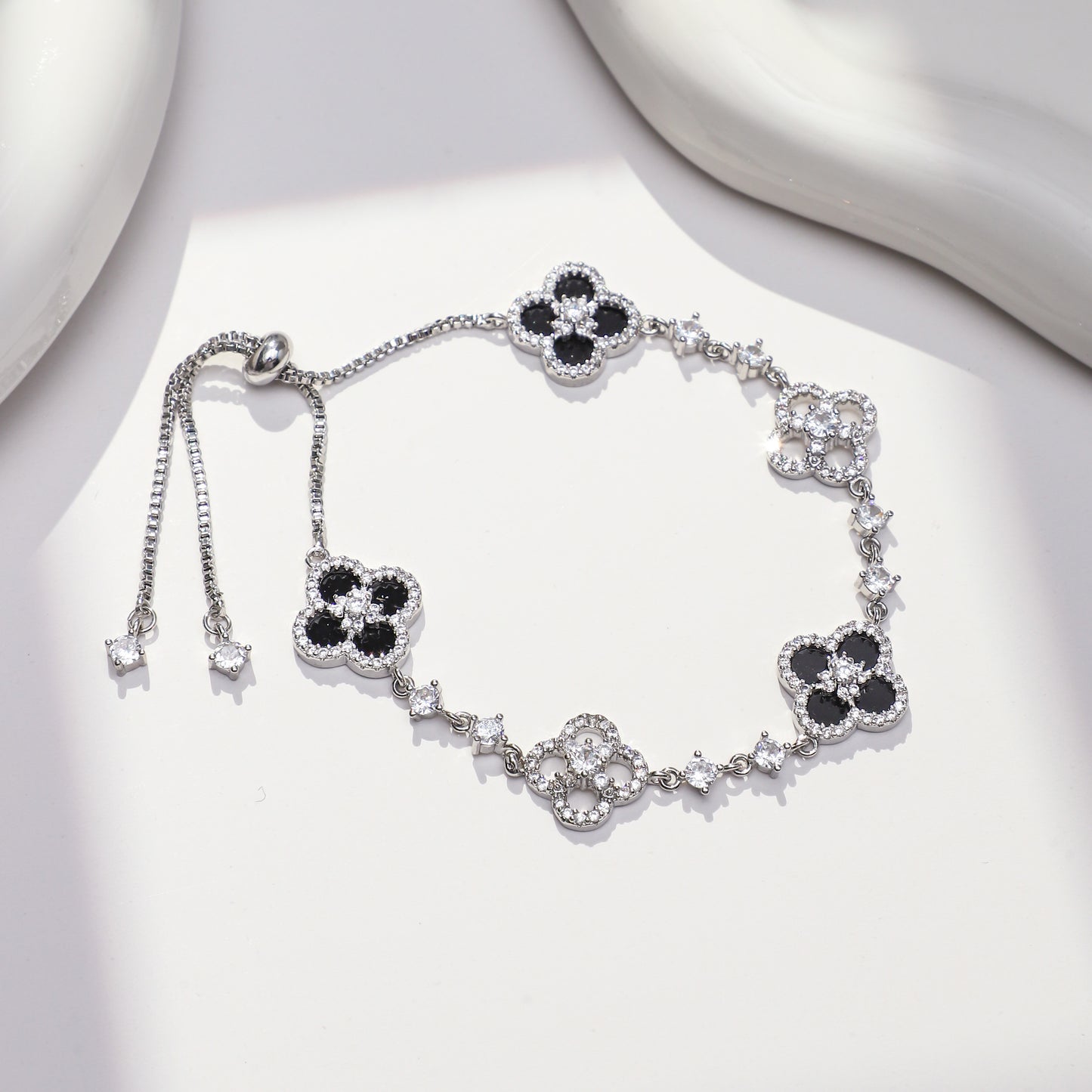 Elegant Clover Bracelet for Women