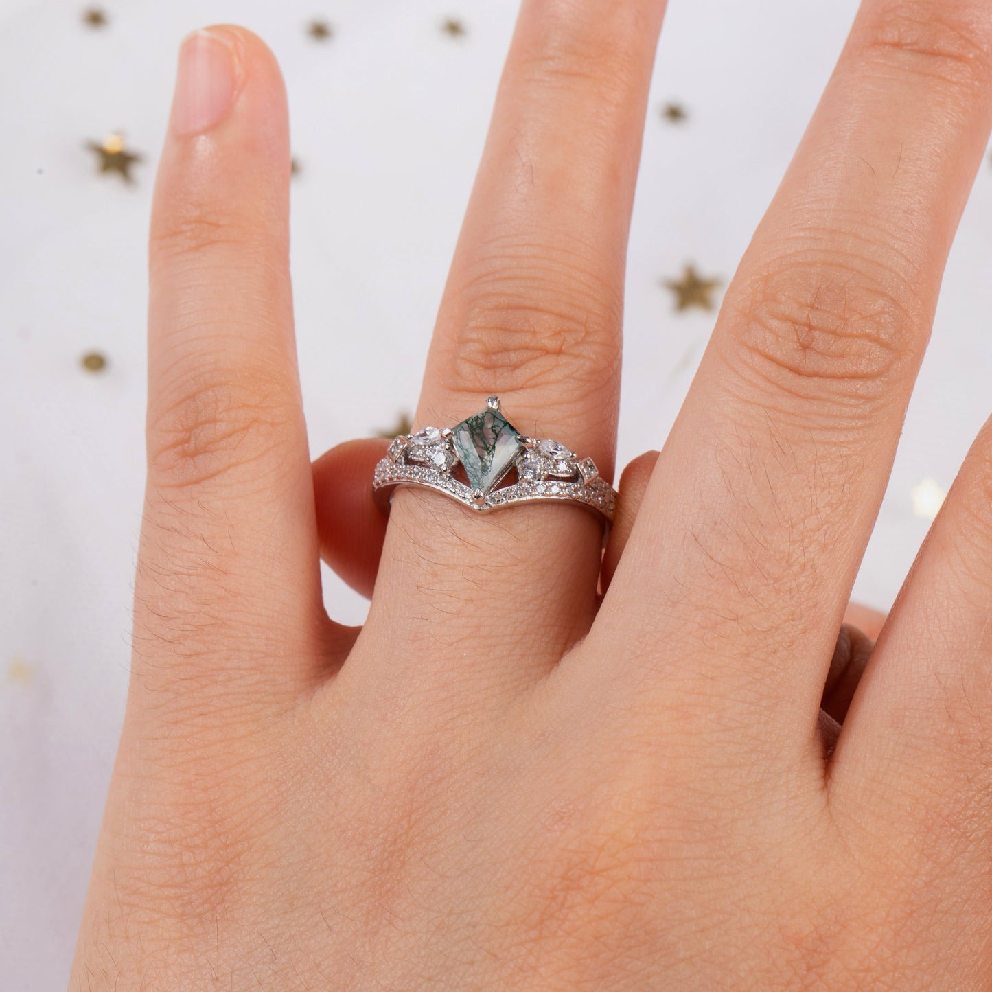 The Oakmere - Kite Cut Natural Moss Agate Couple Ring Set