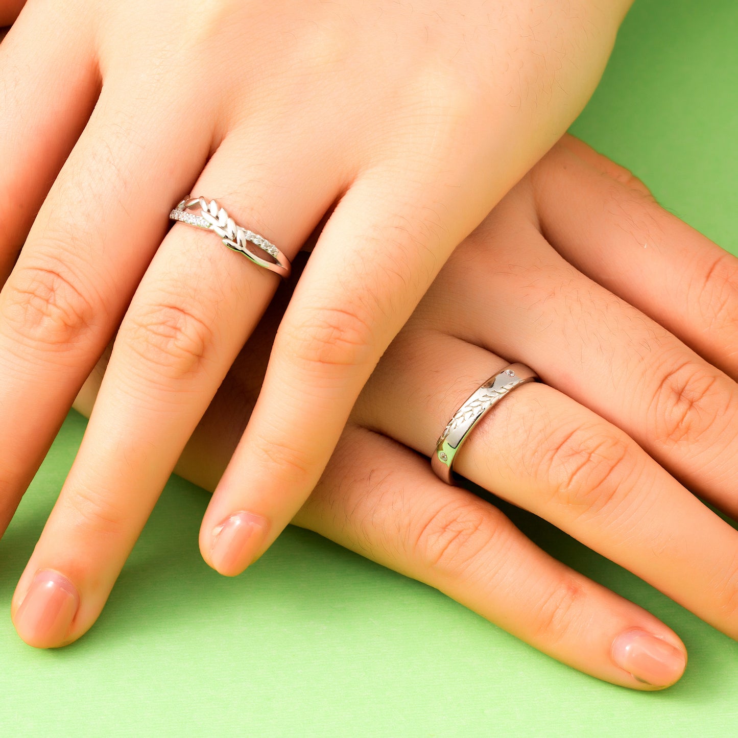 Leaf with zircons 925 silver couple rings