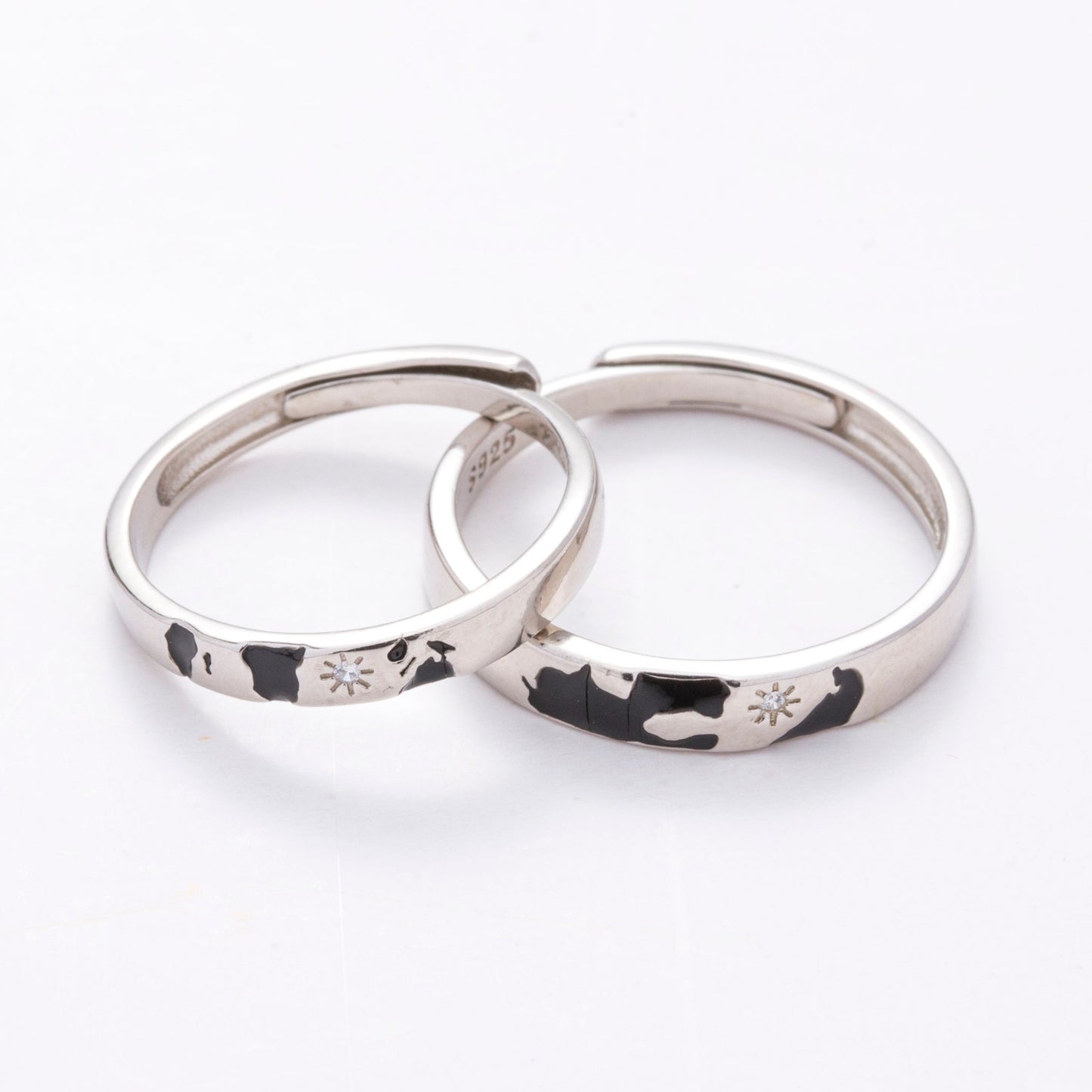 Worldmap Silver Couple Rings